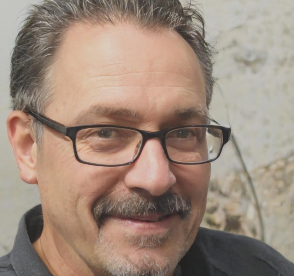 Portrait von Finanzexperte Hendrik Müller-Weiss